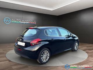 PEUGEOT 208 usata, con Alzacristalli elettrici