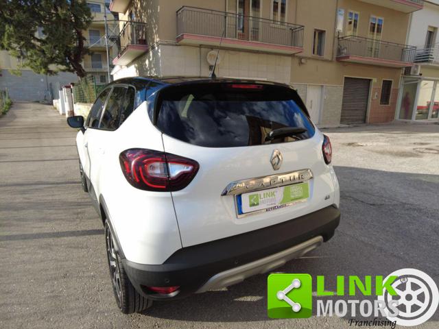 RENAULT Captur usata, con Autoradio
