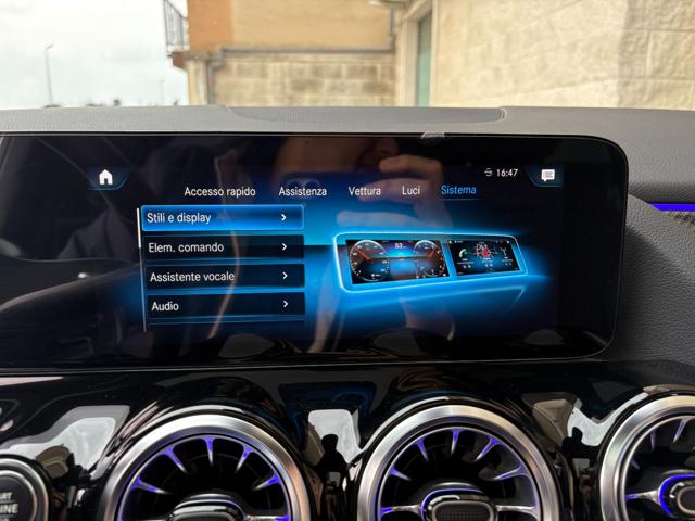 MERCEDES-BENZ GLA 200 usata, con Controllo elettronico della corsia