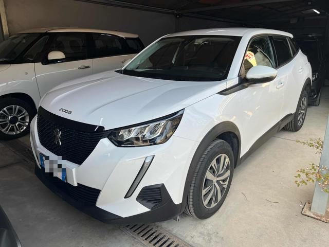 PEUGEOT 2008 usata, con Airbag