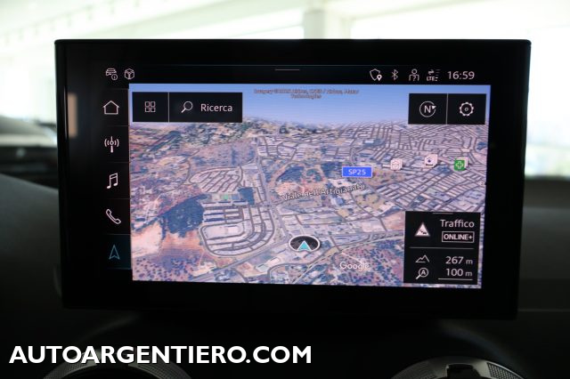 AUDI Q2 usata, con USB