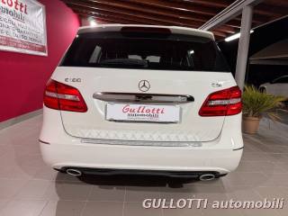 MERCEDES-BENZ B 180 usata, con Autoradio