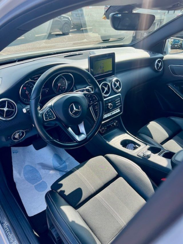 MERCEDES-BENZ A 200 usata, con Sistema di navigazione