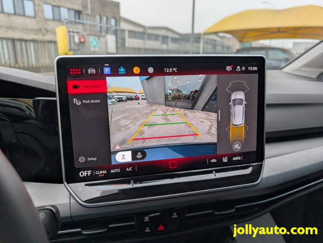 VOLKSWAGEN Golf usata, con Touch screen