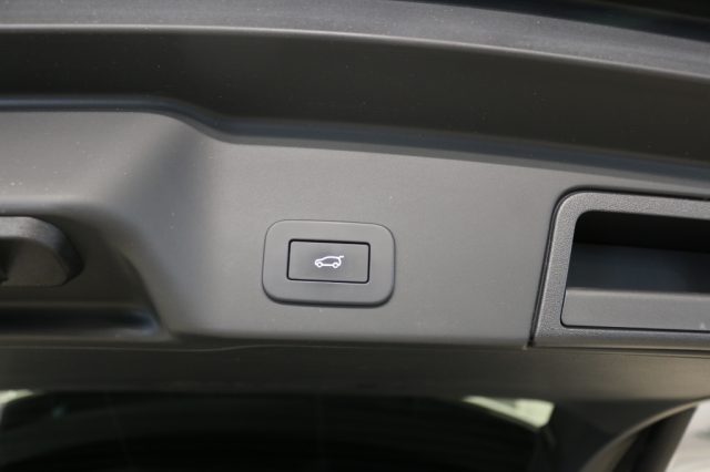 LAND ROVER Range Rover Evoque usata, con Autoradio digitale