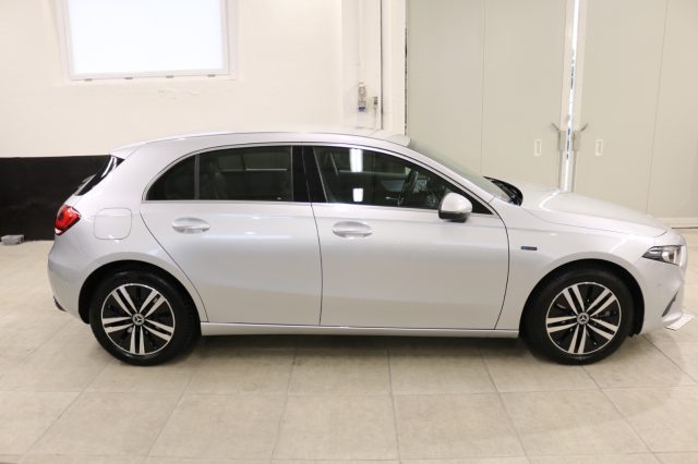 MERCEDES-BENZ A 250 usata, con Chiusura centralizzata