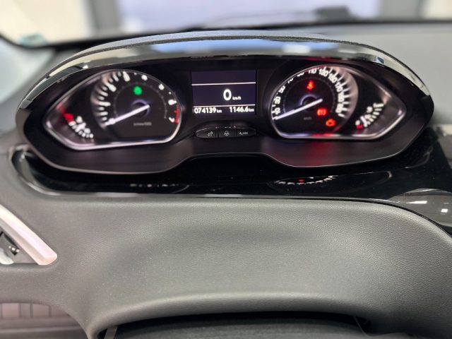 PEUGEOT 208 usata, con Touch screen