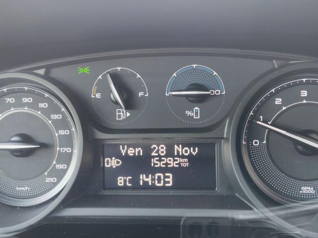 LANCIA Ypsilon usata, con Luci diurne