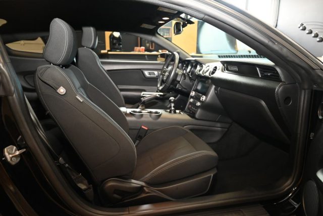 FORD Mustang usata 9