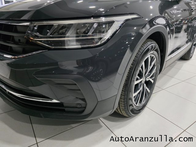 VOLKSWAGEN Tiguan usata, con Fari LED