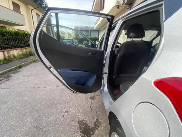HYUNDAI i10 usata 13