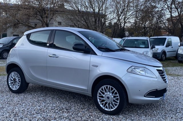 LANCIA Ypsilon usata, con ESP