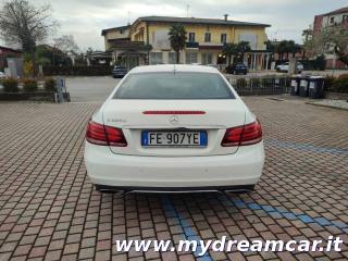 MERCEDES-BENZ E 220 usata 32