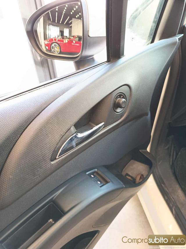 OPEL Meriva usata, con Bluetooth