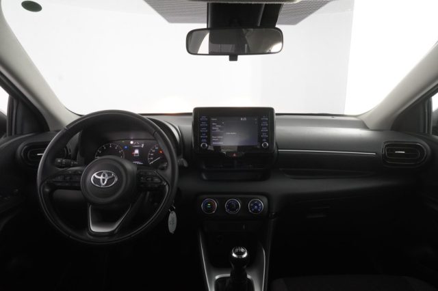 TOYOTA Yaris usata 10
