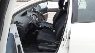 TOYOTA Yaris usata, con Lettore CD