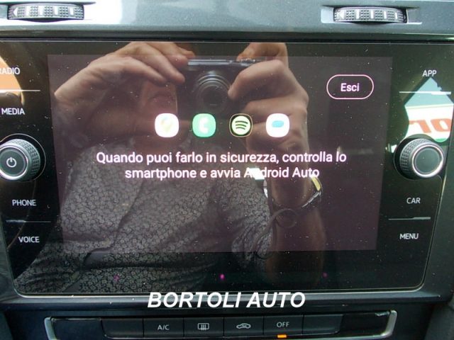 VOLKSWAGEN Golf usata, con USB