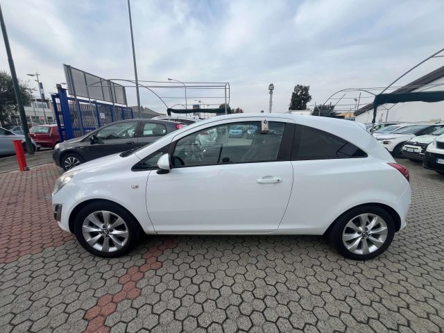 OPEL Corsa usata, con Autoradio