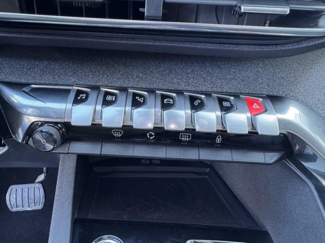 PEUGEOT 5008 usata, con Interni in pelle