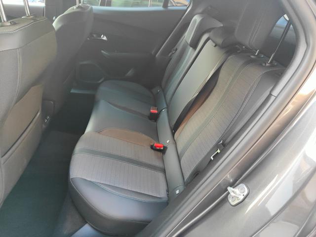 PEUGEOT 2008 usata, con USB