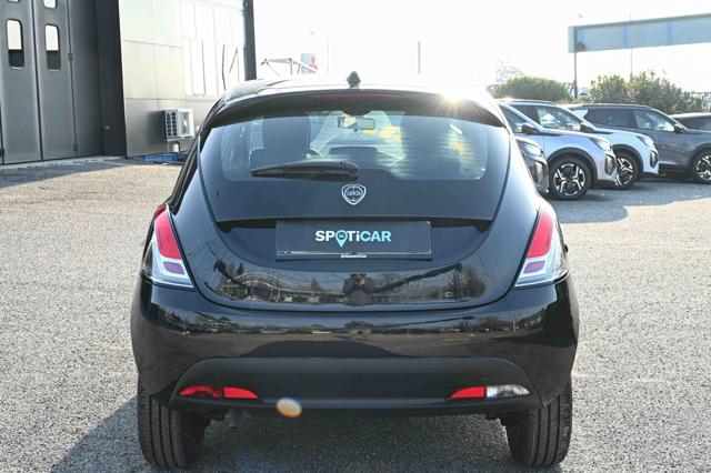 LANCIA Ypsilon usata, con Autoradio