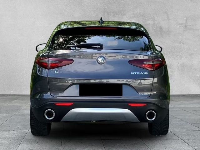 ALFA ROMEO Stelvio usata, con Alzacristalli elettrici