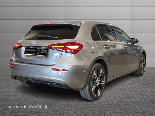 MERCEDES-BENZ A 250 usata, con Airbag