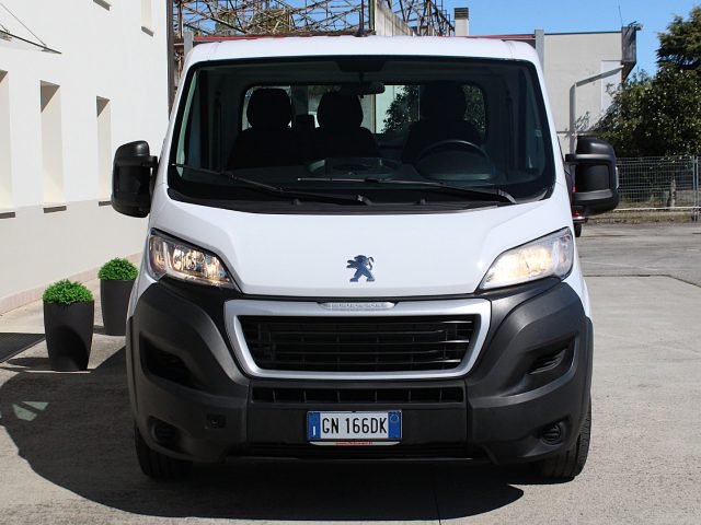 PEUGEOT Boxer usata, con Airbag