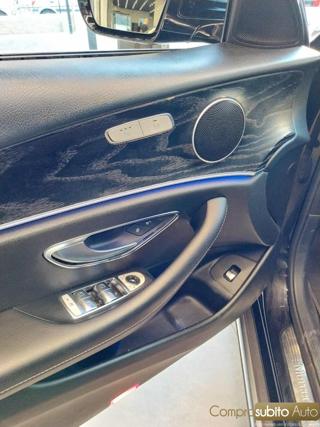 MERCEDES-BENZ E 220 usata, con Telecamera per parcheggio assistito