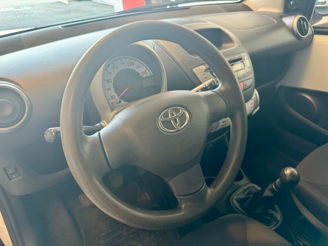 TOYOTA Aygo usata, con ESP