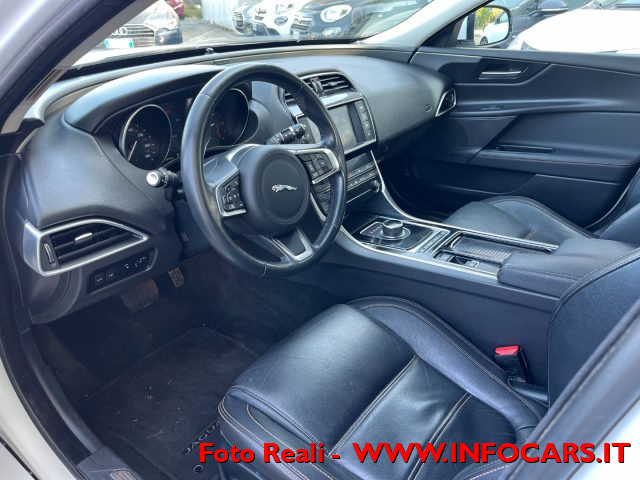 JAGUAR XE usata, con Cruise Control