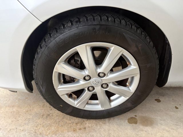 TOYOTA Yaris usata, con Telecamera per parcheggio assistito