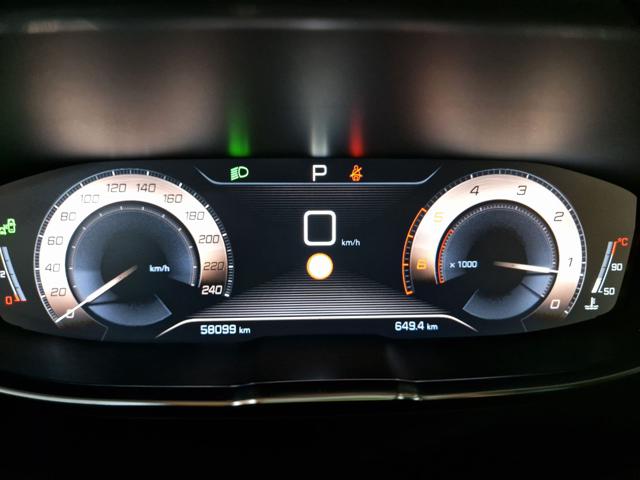 PEUGEOT 5008 usata, con Volante multifunzione