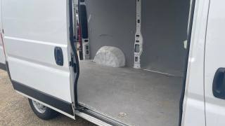 OPEL Movano usata, con Touch screen
