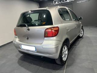 TOYOTA Yaris usata, con Alzacristalli elettrici
