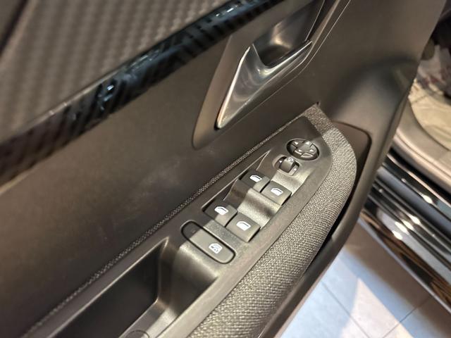 PEUGEOT 208 usata, con Autoradio digitale