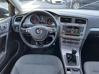 VOLKSWAGEN Golf usata, con USB