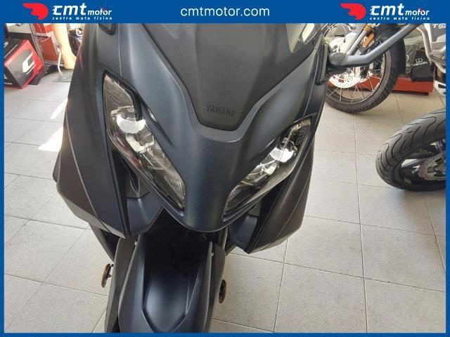 YAMAHA T-Max 560 usata 9