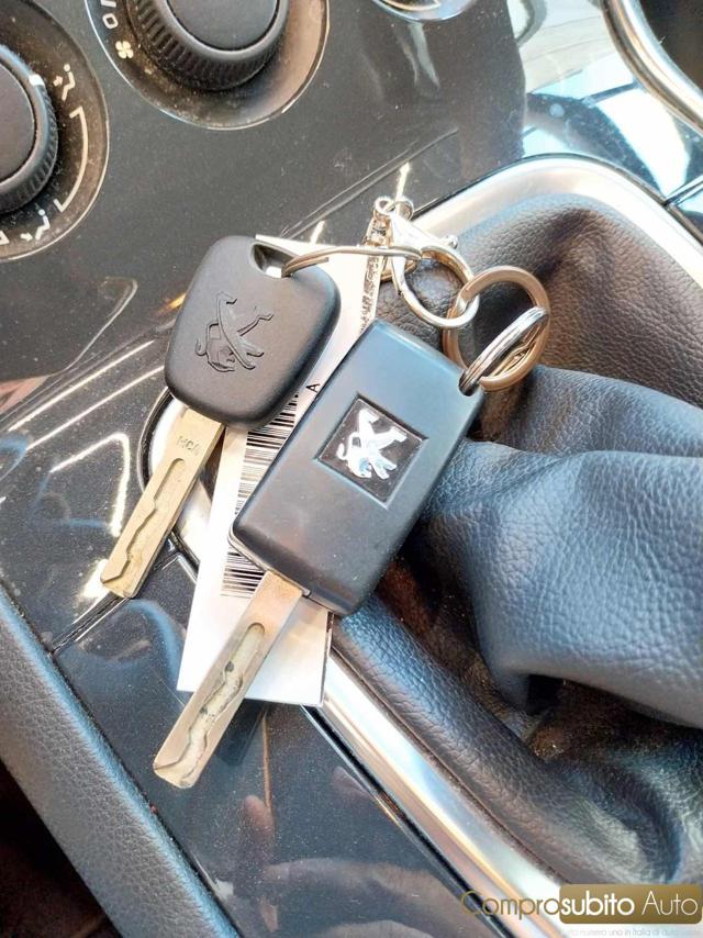 PEUGEOT 3008 usata 27
