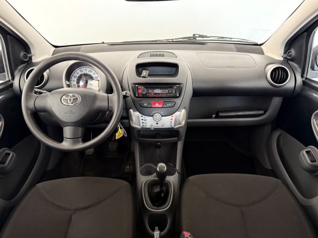 TOYOTA Aygo usata 12