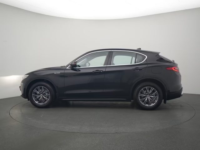 ALFA ROMEO Stelvio usata, con Alzacristalli elettrici