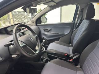 LANCIA Ypsilon usata, con Luci diurne