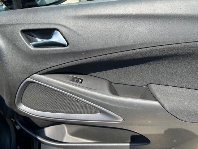 OPEL Crossland X usata, con Isofix