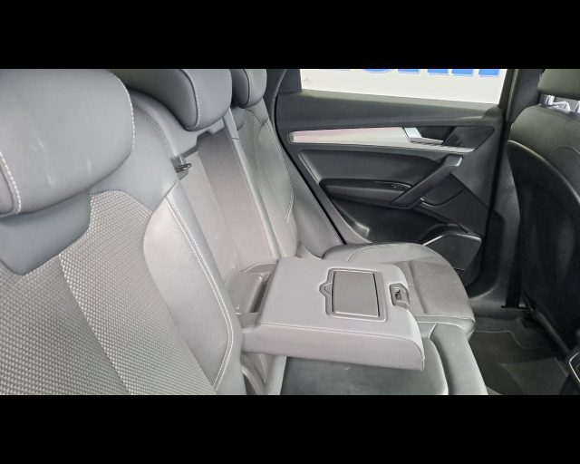 AUDI Q5 usata, con Sistema di parcheggio automatico