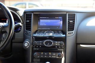INFINITI QX70 usata 29