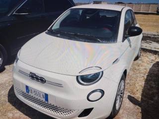 FIAT 500e Berlina 42 kWh Red 320km