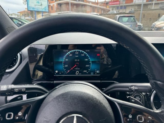 MERCEDES-BENZ B 180 usata, con Interni in pelle