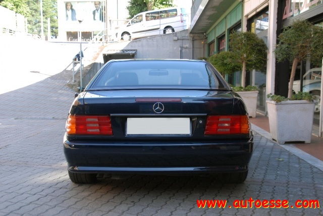 MERCEDES-BENZ SL 300 usata, con Alzacristalli elettrici
