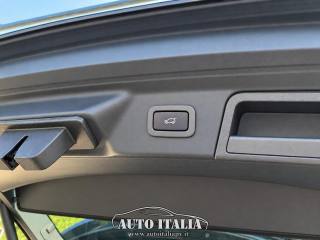 LAND ROVER Range Rover Velar usata, con Sedili riscaldati