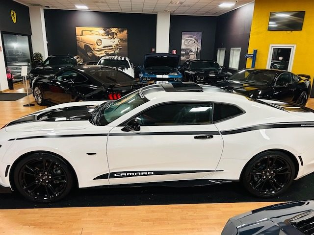 CHEVROLET Camaro usata 4